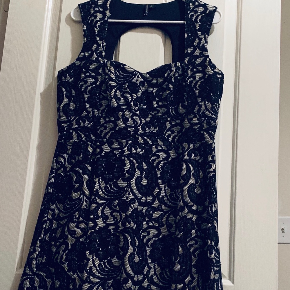 Black and cream lace dress